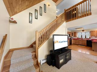 Beechwood Home Brought to you by GetAway Vacations - 8