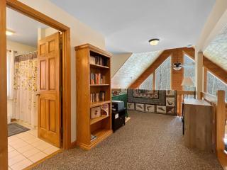 Beechwood Home Brought to you by GetAway Vacations - 1