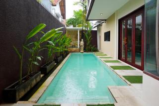 6 Bedrooms with Private Pool Twin Villa in West Sanur - 0