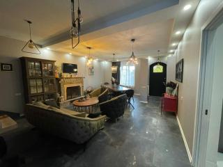 Comfortable Three-Bedroom Villa With a Pool - 9