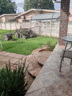 Yakhe self-catering Cozy styled 1 bedroomed - 9