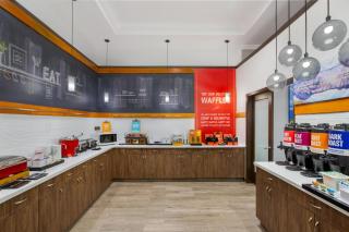 Hampton Inn by Hilton Kamloops - 1