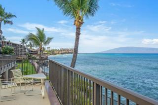 Hale Ono Loa 212-Updated Oceanfront 1 bedroom West Maui condo - 9