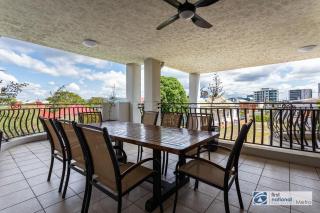 Southbank Parkside Two-Bed Villa - 7