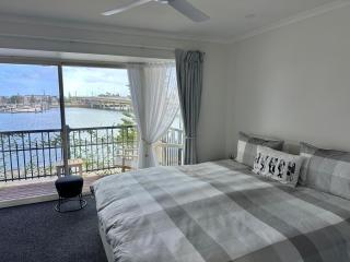 Port River Retreat - 3