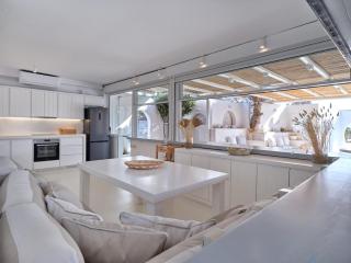 Beach House Mikri Santa Maria - 4