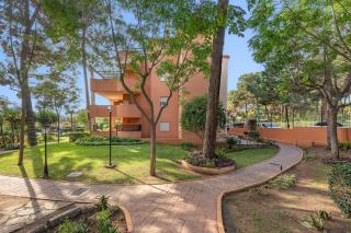 Beautiful Apartment Just 5 Minutes From the BEACH - 3