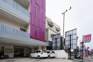 RedDoorz Plus @ UNO Jalan Merak Samarinda - 6