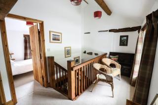 Sandbed Cottage, Fell End a characterful cottage with walks from the door over the Howgills - 2
