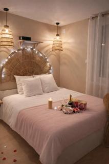 Suite Bali et sauna privé - vidéo projecteur - escapade romantique-centre - 1