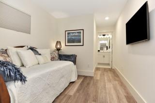 The White House on Flagler Beach - Unit 12 apts - 2