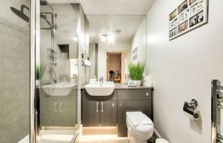 Bright & Modern Flat - 8