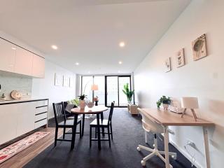 one bedroom apartment CBD Casino shopping center free P - 4