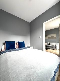 Close to Chopin airport, Moduo Cybernetyki, free parking by Cosmo Spirit - 3