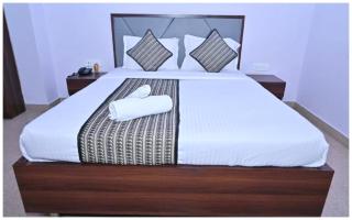 Hotel-Cold-Palace - 0