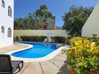 2-Bedroom Beach Apartment 50m from the Sea and Pool - 1