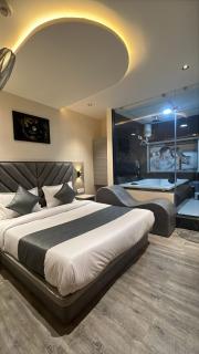 Hotel Belleview VASTRAPUR - 5