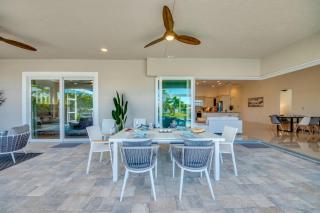 CoralVilla Pure Elegance - prime boat location, pool, hot tub, outdoor kitchen - 1