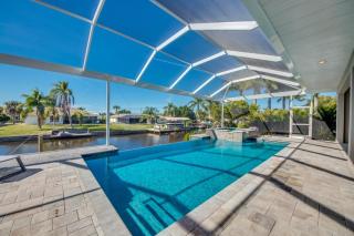CoralVilla Pure Elegance - prime boat location, pool, hot tub, outdoor kitchen - 8