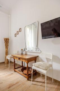 Minimal Chic Parking, Garden near City Center - 6