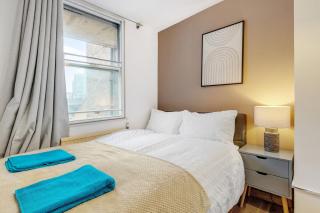 Top Rated 2BR and Balcony by Old St for 6 - 7