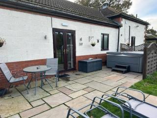 The Tack Room with Hot Tub - 4