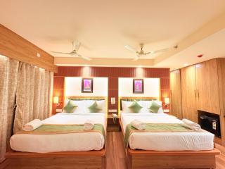 Hotel Viha 7 N Premium Near Sea Beach And Jagannth Temple, Puri # Restaurant , Swimming Pool And Parking Facilities, Best Premium Hotel - 7