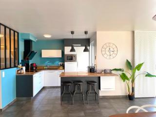 Maison contemporaine avec piscine chauffée - 2