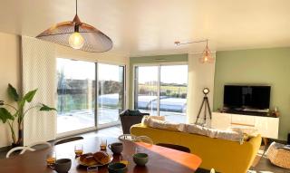 Maison contemporaine avec piscine chauffée - 3