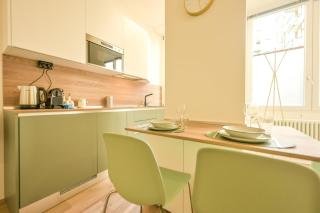 Apt 2 min from station and lake with WiFi and AC - 6