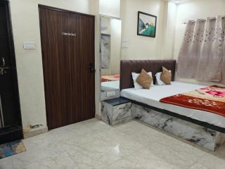 HariOm Paying Guest House - 2