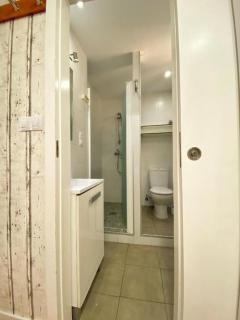 Apartamentos Gorbea Suites - 1