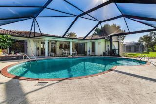 Sunny Cape Coral Escape with Private Heated Pool & Lanai Fun - Palaco Playhouse - Roelens - 4