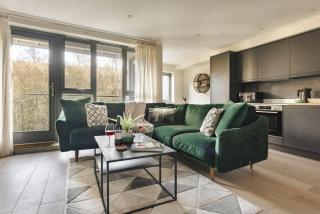 Exceptional 3 Bedroom River View Apartment - Pass the Keys - 9