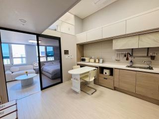 블랙 하우스 - 0