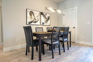 Modern Retreat near Back 40 & Lake Norwood - 4
