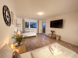 C4S - COME4STAY - Töging - InnStay - 3 Zi Apartment in Töging - 7Personen - Küche - Badezimmer - Balkon - SmartTV - WLAN - 1