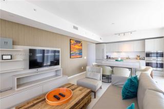 Oceanfront dream W pool & beach access - 9