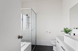 Salty Breeze - Central Family Getaway by the Sea - 5