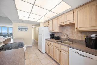 Beautiful Ocean Front Quay Unit with Indoor Pool! - 2