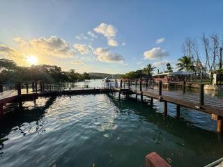 Casa de alto padrão com piscina aquecida e marina - 3