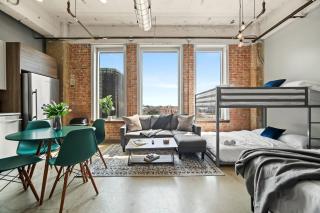 Modern Downtown Apartment | Pool, Laundry, Valet Parking - 0