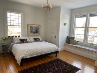 Elegant 1907 Edwardian Retreat in Meaford - 2