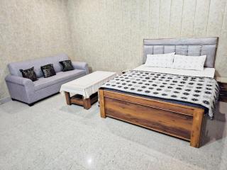 Vishwashanti Homestay - 9