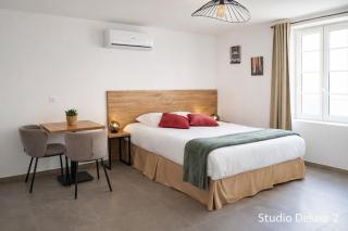 SOUS LES PLATANES - Velaux - 0