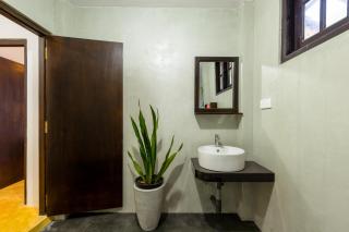 Luxury Private Villa with Garden Near Hikkaduwa - 4
