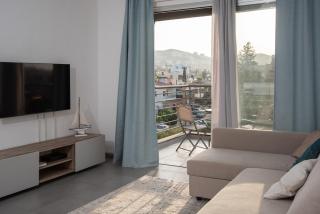 Cosy Flat with Panoramic View, 15 min to Airport - 6