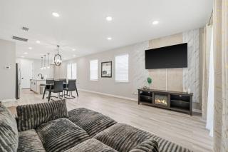 Comfortable 3BR Westside Home Chill & Relax - 0