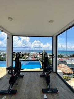 Best Location studio steps to the beach - 2