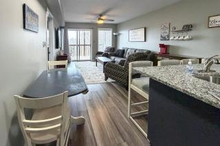 Inviting Branson West Condo with Pool Access - 4